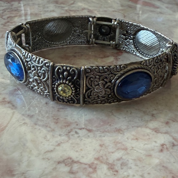 EUC~Woman’s Vintage Stretch Bracelet~Silver Plated Blue/Yellow Jeweled Bracelet - Picture 6 of 6